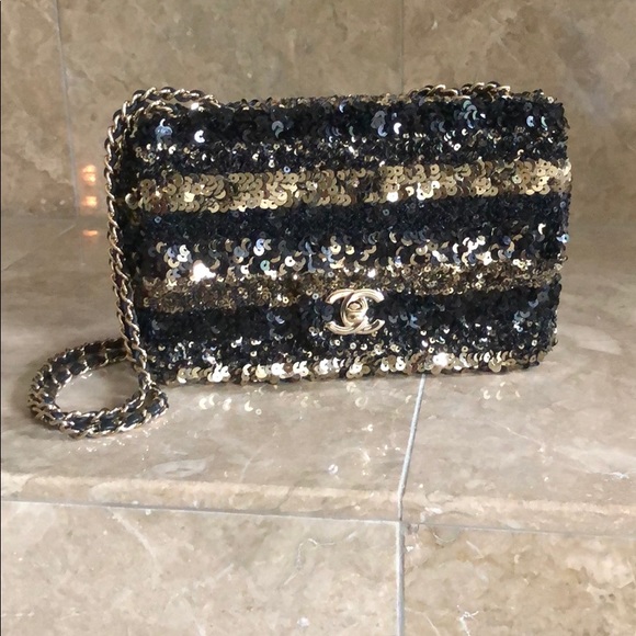 Authentic Chanel mini rectangle - Picture 1 of 3